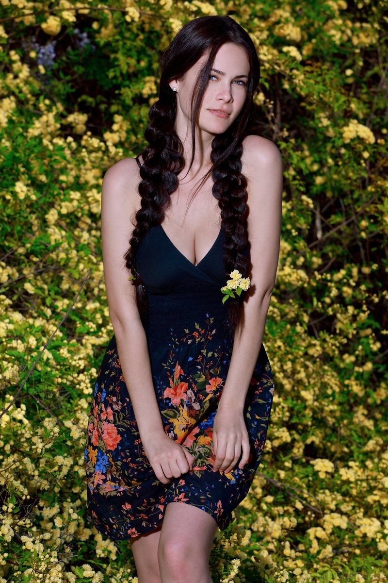 Юлиана, 19